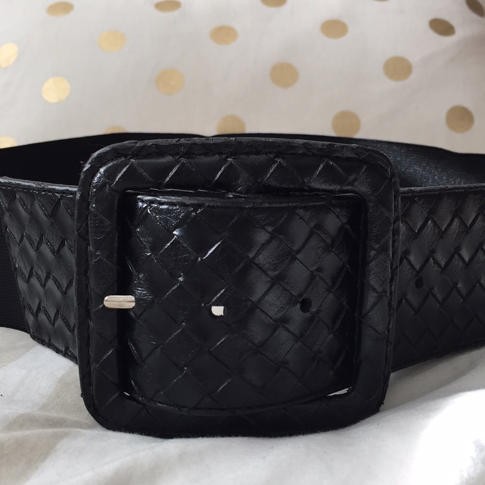 Chunky black belt great for tops & dresses